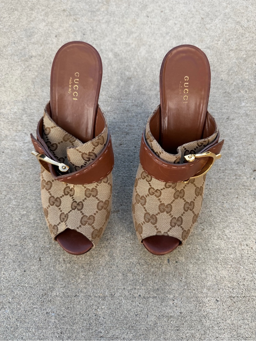 Vintage Gucci Brown Monogram GG Canvas Peep-Toe Platform Mules with Gold Buckle - Picture 2 of 7